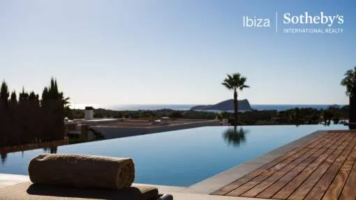Luxuy Villa with Sea views in Cala Conta for rent